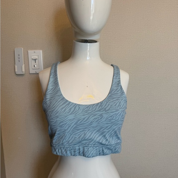 Barry’s Blue Open Back Sports Bra with Elastic Hem - Picture 1 of 5